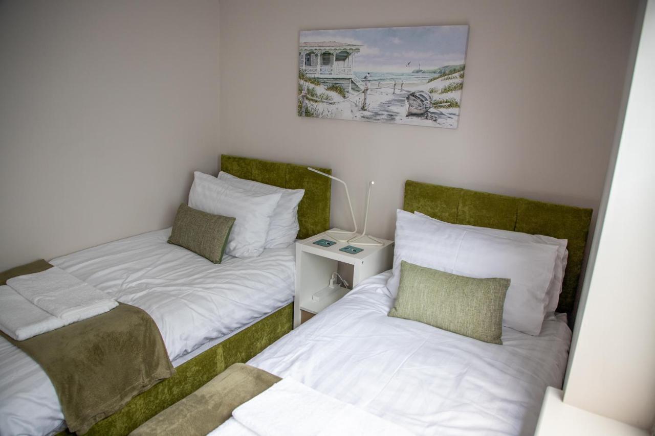 Wave Stays - Ground Floor Apartment - Outside Seating Area Cleveleys Exterior foto